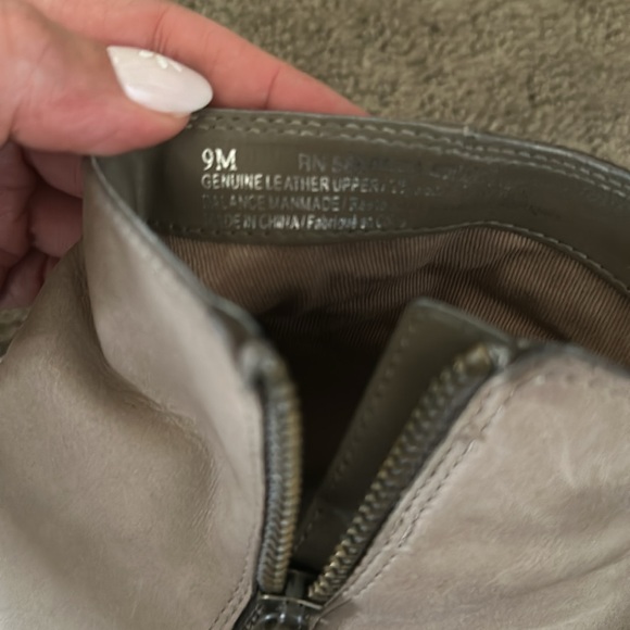 BP Lance Leather Block Heel Bootie - Picture 6 of 7